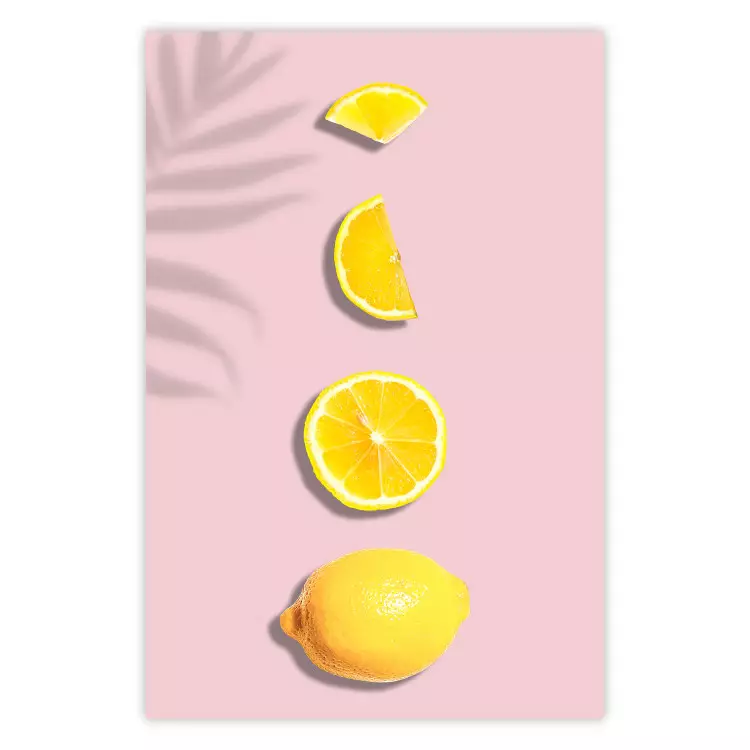 Een vleugje exotiek - citroen in verschillende doorsneden op een pastelachtergrond