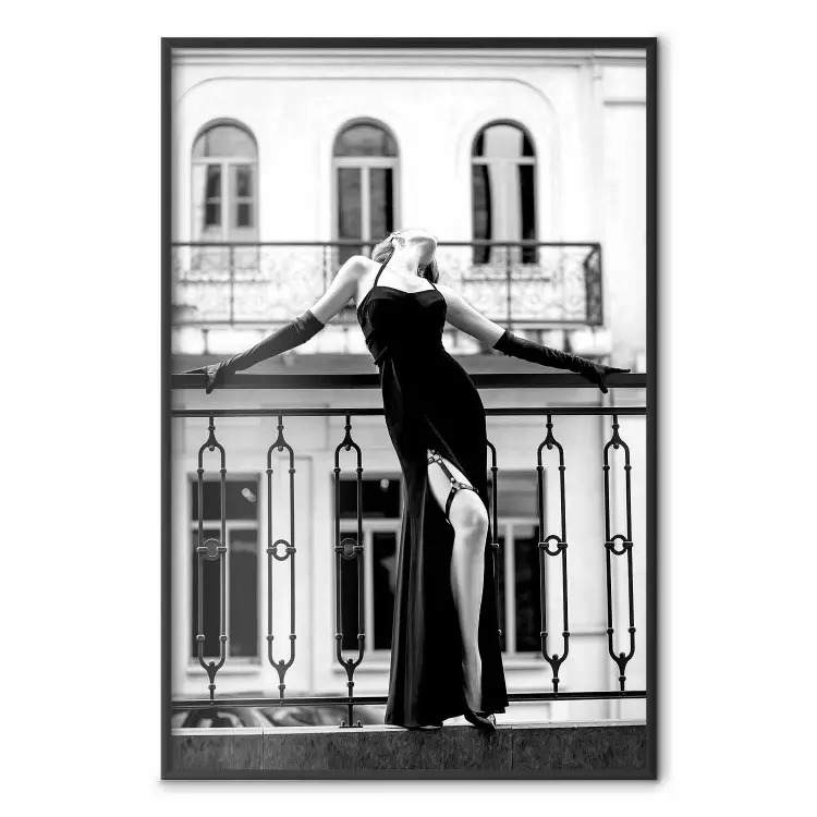 Dansend Parijs - zwart-wit foto van een vrouw tegen de achtergrond van architectuur