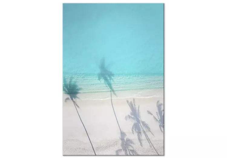 Turquoise kust - zeestrand met wit zand in de schaduw van palmbomen