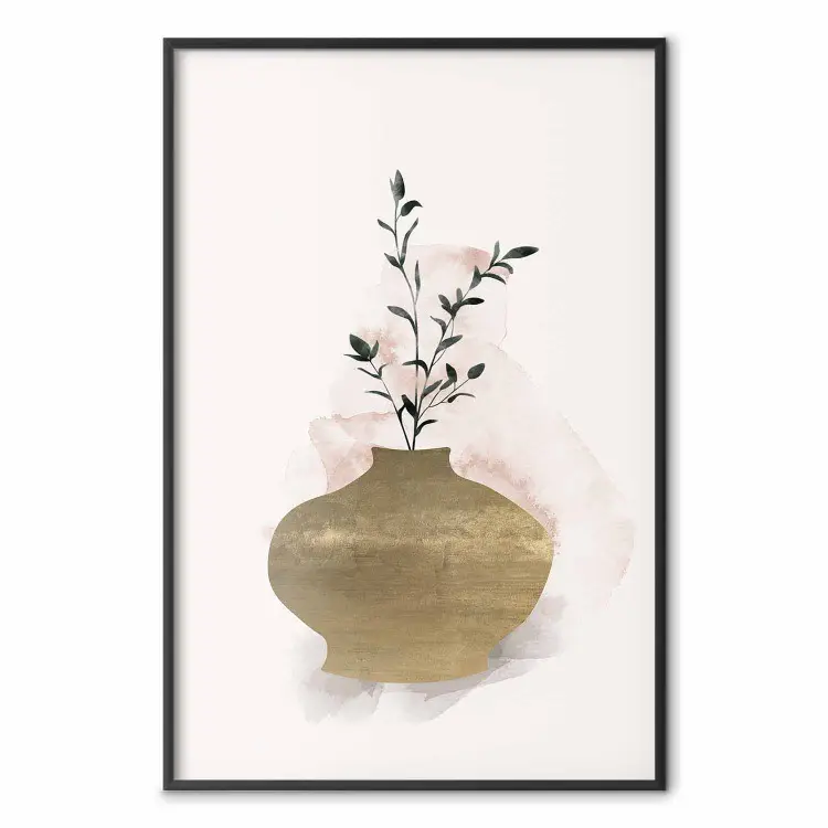 Gouden vaas - eenvoudige compositie met groene plant in een vaas op een beige achtergrond