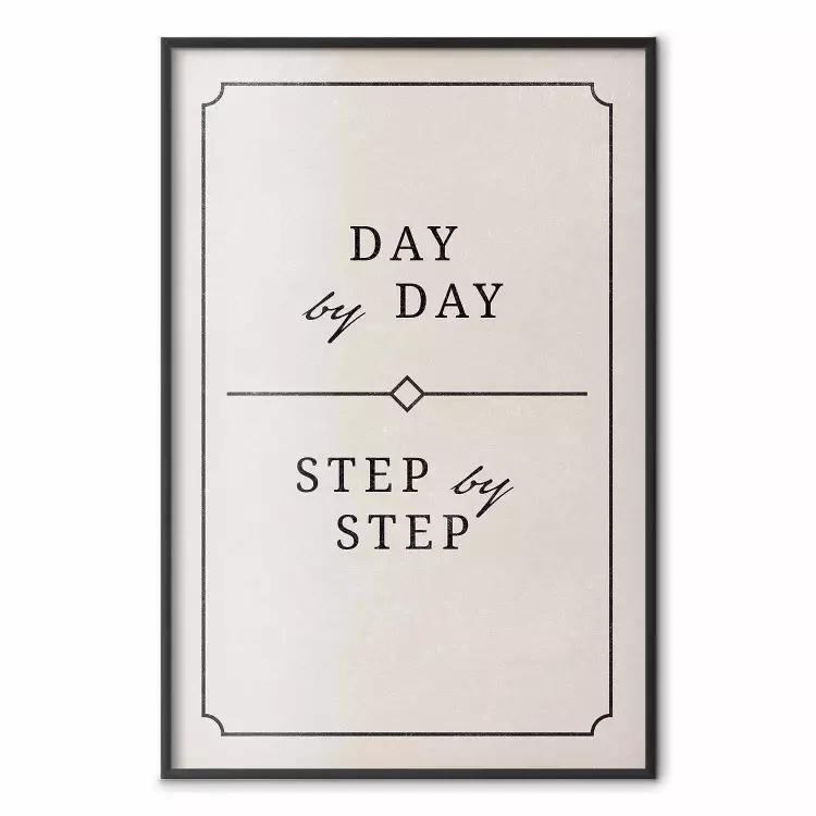 Day by day - eenvoudige compositie met Engelse letters op een beige achtergrond