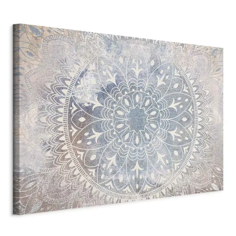 Mandala - helder crèmekleurig ornament op een blauwe achtergrond