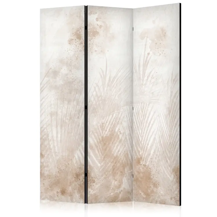 Vrije tijd op zand - fijne palmbladeren in beige